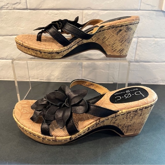 BOC born concepts sz 6 black floral accent cork wedge sandals - Picture 1 of 16